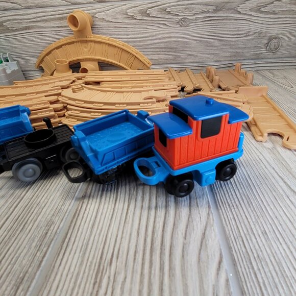 48‎ Pc Fisher Price Flip Track 1992 Road Train Railway Railroad Replacement Vtg - Picture 9 of 14